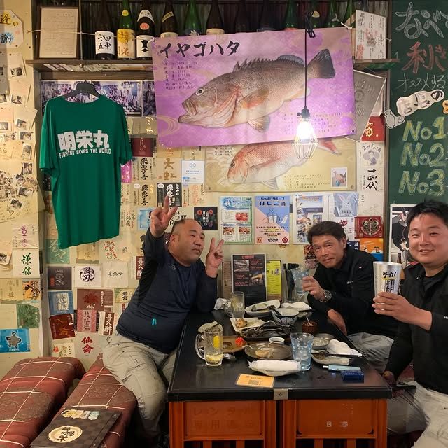 こんにちは(*ˊᗜˋ*) ﾉ 昨日もご来店ありがとうございます☺️ 本日馬刺し・レバ刺し入荷しました〜😆 大人気のこの馬刺し！数量限定なのでお早めにどうぞ！ 電話にて馬刺しのお取り置き予約もできますよ〜😁 本日も皆様のご来店心よりおまちして｜飲み食い横丁なべすけ 公式Instagram