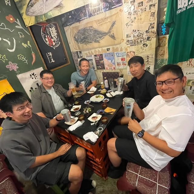 こんにちは(*ˊᗜˋ*) ノ 昨日もご来店ありがとうございます☺️ オーナーがお魚釣ってきましたぁ〜‼️😆 天然ムロアジ&天然カンパチございます! 釣りたてのムロアジちょ〜美味しいんですよ!😁 是非食べに来てくださいね〜☺️ 本日も皆様のご|飲み食い横丁なべすけ 公式Instagram