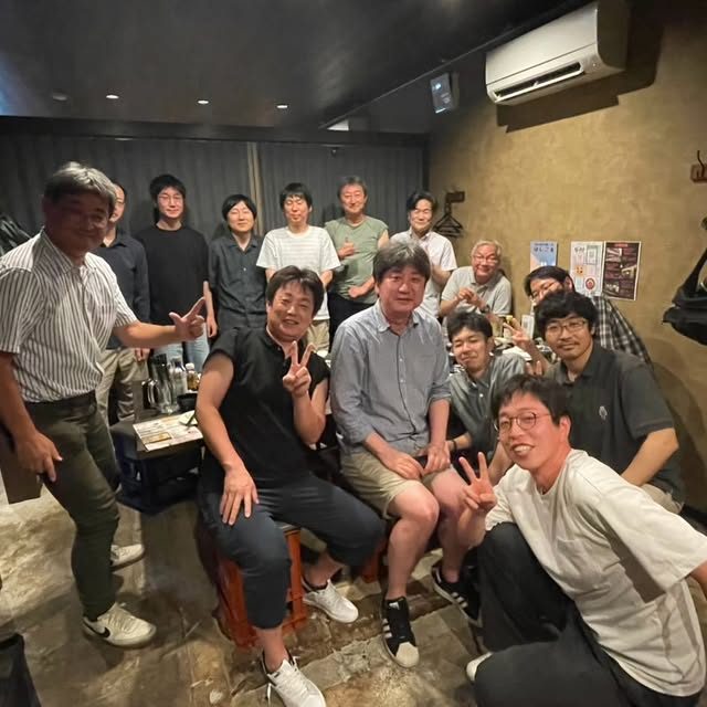 なべすけインスタ こんにちは(*ˊᗜˋ*) ﾉ 昨日もご来店ありがとうございます☺️ 最近ホントに暑いですね…バス待ちや電車待ちの短い時間でも大歓迎です！待ち時間は涼みながらビール1杯でも飲んでいってくださいませ！😆 本日も皆様のご来店心よ｜飲み食い横丁なべすけ 公式Instagram