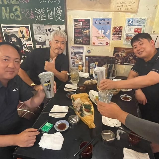 こんにちは(*ˊᗜˋ*) ノ 昨日もご来店ありがとうございます☺️ 本日尾長鯛とメダイのカマ焼きがございますよぉ〜 脂がしっかりと乗っていて焼くと身がぷりぷりめちゃウマになります! 是非食べに来てくださいね〜😆 本日も皆様のご来店心よりおま|飲み食い横丁なべすけ 公式Instagram